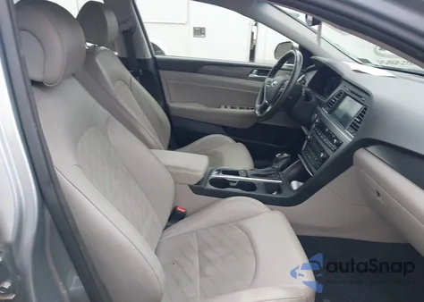 2015 Hyundai Sonata Sport z USA, uszkodzony, nr VIN 5NPE34AF5FH111548